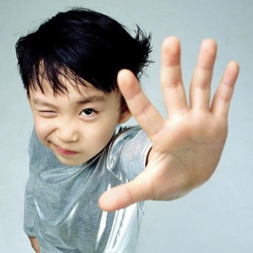 得了抽动症对小孩子危害大吗